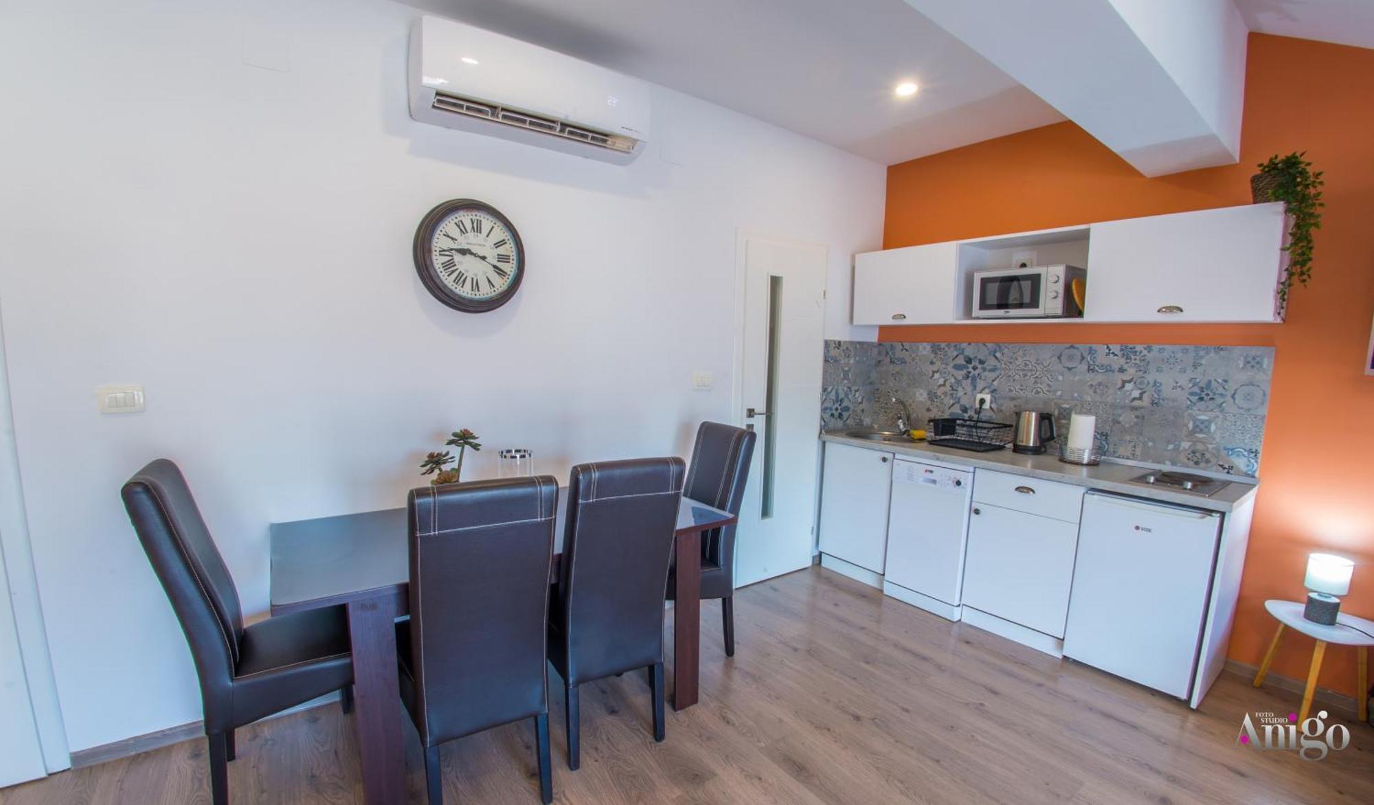 Apartments Enigma - With Private Parking Мостар Екстер'єр фото