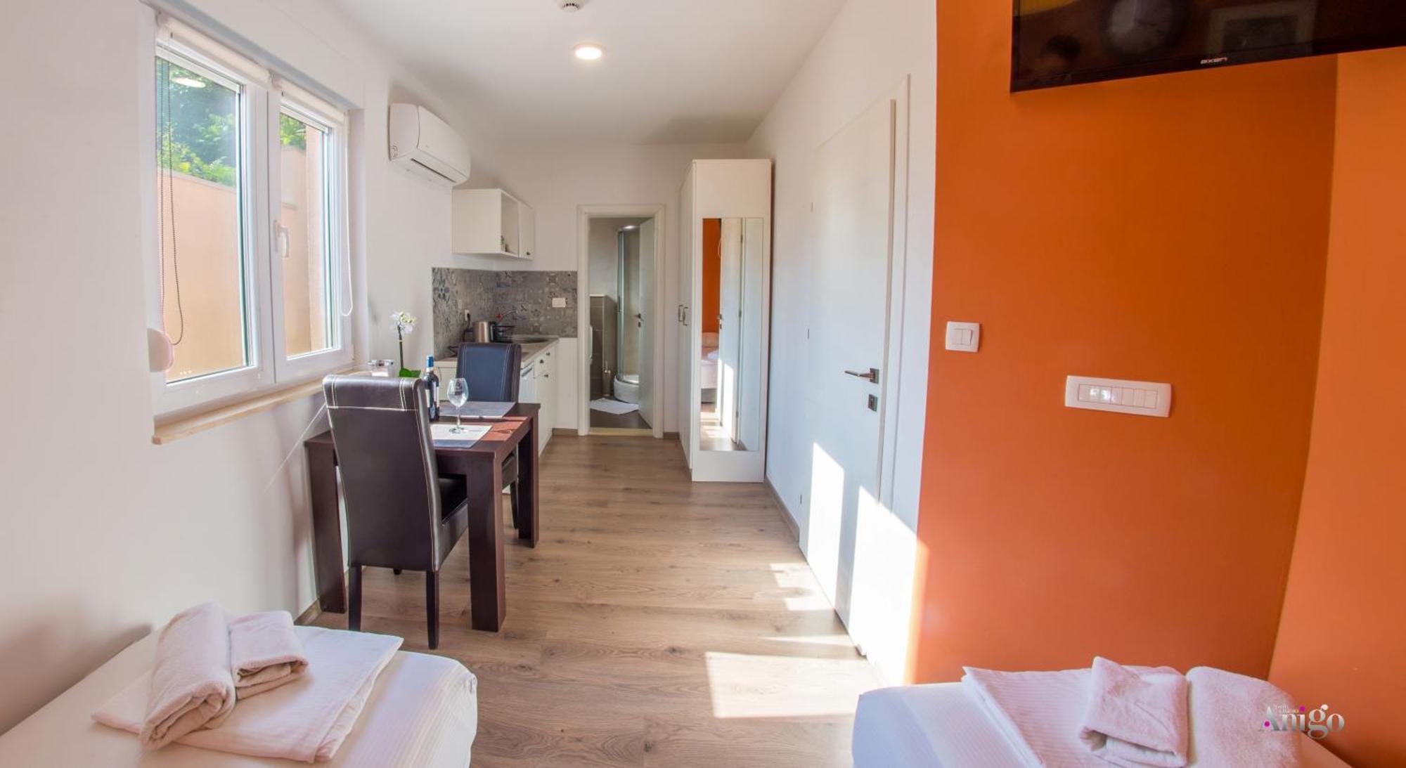 Apartments Enigma - With Private Parking Мостар Екстер'єр фото