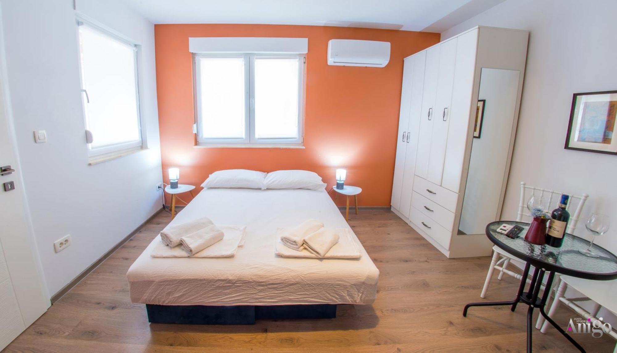 Apartments Enigma - With Private Parking Мостар Екстер'єр фото